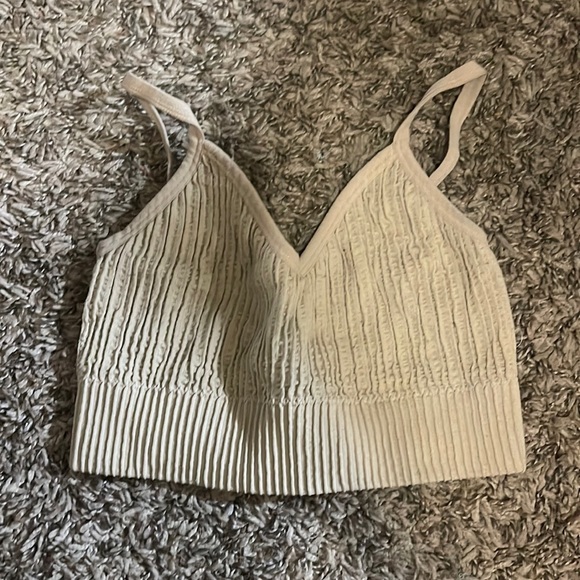 Super cute bralette top - Picture 1 of 3